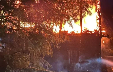 Salzburg’da Dağ Evi Alev Aldı, Yangın Ormana Sıçramadan Söndürüldü