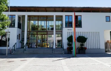 Salzburg’da İsrailli Aile Restorandan Kovuldu İddiası Salzburg’da İsrailli Aile Restorandan Kovuldu İddiası