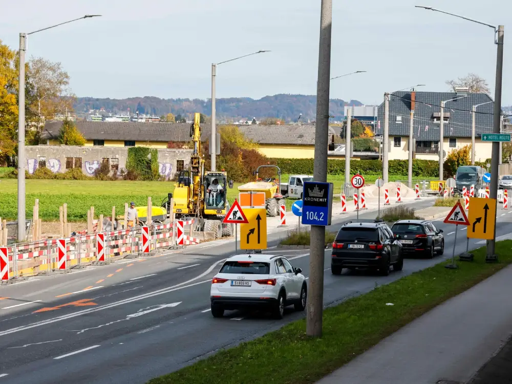Salzburg’ta Yol Çalışması Trafiği Kitledi: Bitim Tarihi Yeniden Ertelendi Salzburg’ta Yol Çalışması Trafiği Kitledi: Bitim Tarihi Yeniden Ertelendi