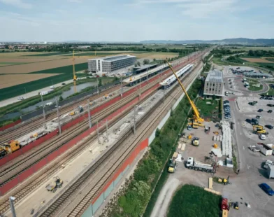 Sel Felaketi Sonrası Onarım: ÖBB Hızla Raylara Dönüyor