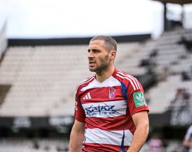 Shon Weissman’ın Düsseldorf Transferi Taraftarların İsrail Tepkisiyle İptal Edildi