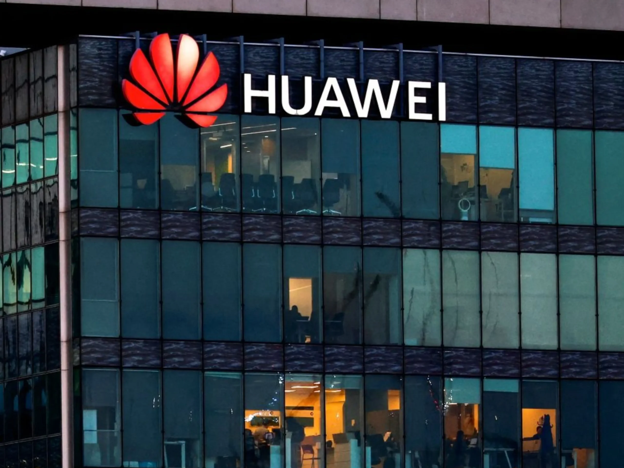 Huawei ve Casusluk İddiaları: Gerçekler, Spekülasyonlar ve Jeopolitik Gerilimler Spionagevorwürfe gegen Huawei: Zwischen geheimen Belegen und Geopolitik