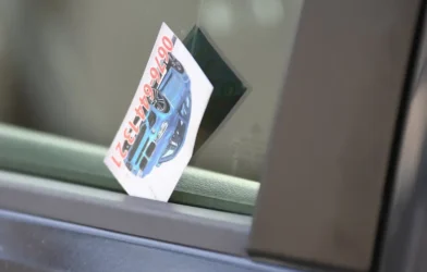 Steiermark’ta Büyük Dolandırıcılık Operasyonu: İki Sahte Otomobil Tüccarı Tutuklandı