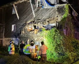 Terkedilmiş Bina Çöktü: Tirol’de Yol ve Kaldırım Kapatıldı