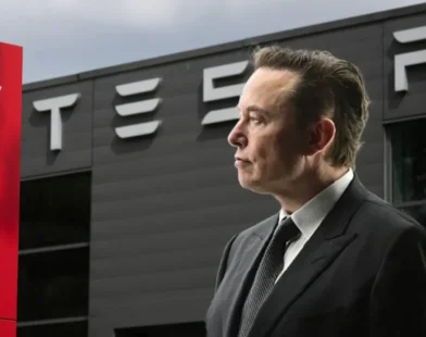 Tesla'nın Avrupa Satışları Yarıya Düştü: Elektrikli Araç Pazarında Büyük Değişim