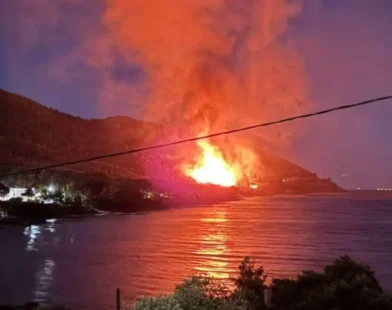 Thassos Adası’nda Orman Yangını: Alevlerle Gelen Alışkanlık
