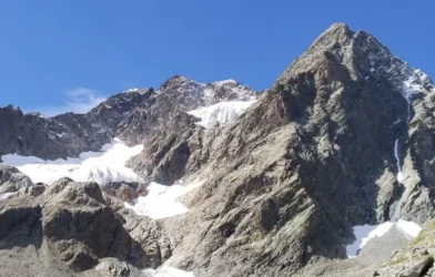 Tirol'de Alpin Faciası: Genç Alman Dağcı 200 Metreden Düştü Tirol'de Alpin Faciası: Genç Alman Dağcı 200 Metreden Düştü