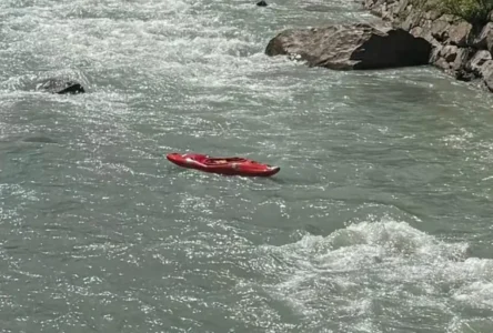 Tirol’de Boş Kayak Alarmı: İtfaiye ve Su Kurtarma Harekete Geçti