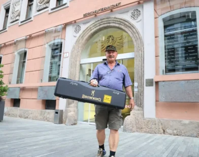 Tirol’de Kavga Sonrası Belediye Meclis Üyesine Silah Yasağı