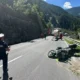 Tirol’de Motosiklet Kazası: Kaskı Çıkan Sürücü Ezilerek Hayatını Kaybetti Tirol’de Motosiklet Kazası: Kaskı Çıkan Sürücü Ezilerek Hayatını Kaybetti