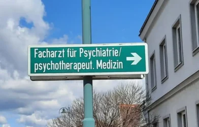 Tirol’de Ruh Sağlığı Alarmı: Gençler Terapi İçin Aylarca Bekliyor