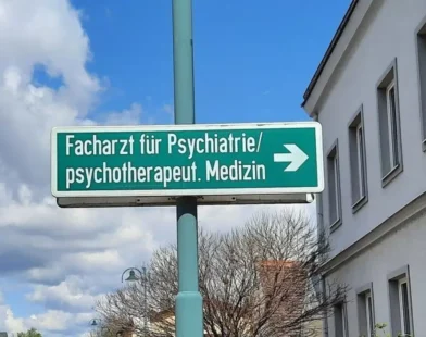 Tirol’de Ruh Sağlığı Alarmı: Gençler Terapi İçin Aylarca Bekliyor