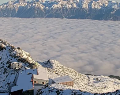 Tirol’de Yaz Tatili Karla Bitti: Dağlara İlk Kış Selamı