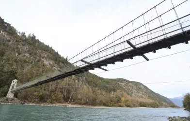 Tirol’deki Tarihi Asma Köprü Güvenlik Nedeniyle Kapatıldı Tirol’deki Tarihi Asma Köprü Güvenlik Nedeniyle Kapatıldı