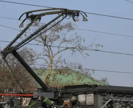 Tren Vagonu Üstünde Ölüm: 15 Yaşındaki Çocuk Yüksek Gerilime Kapılarak Öldü