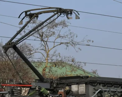 Tren Vagonu Üstünde Ölüm: 15 Yaşındaki Çocuk Yüksek Gerilime Kapılarak Öldü