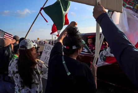 Trump Karşıtı Protestoda Vurulan Gösterici Hayatını Kaybetti