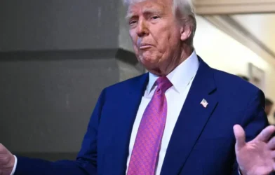 Trump'tan İran'da Rejim Değişikliği Mesajı Trump'tan İran'da Rejim Değişikliği Mesajı
