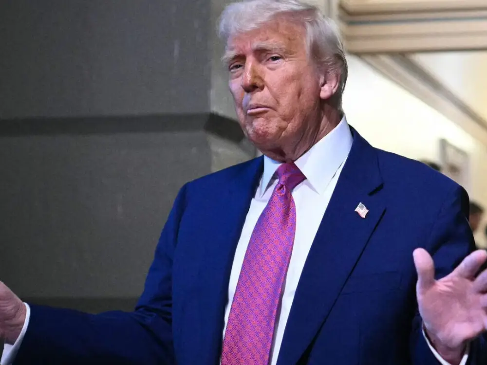 Trump'tan İran'da Rejim Değişikliği Mesajı Trump'tan İran'da Rejim Değişikliği Mesajı