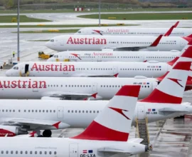 Uçakta Panik: Yolcu AUA Mürettebatına Saldırdı