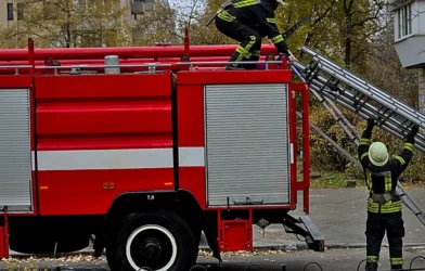 Ukrayna’da Kilise Yangını ve Duvara Yazılan Macaristan Karşıtı Slogan Tepki Çekti Ukrayna’da Kilise Yangını ve Duvara Yazılan Macaristan Karşıtı Slogan Tepki Çekti