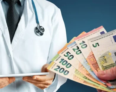 Uzman Uyardı: Yakında Her Doktor Ziyareti Ücretli Olabilir