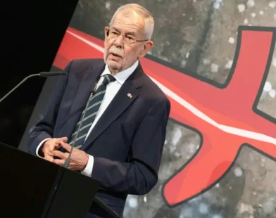 Van der Bellen’den Gelecek Mesajı: “Dünyayı Olduğu Gibi Kabul Edelim”