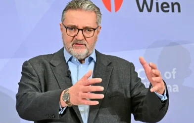 Viyana bütçe açığını sosyal yardımlarla kesintileriyle kapatacak: Emekliler, aileler ve mülteciler tehlikede