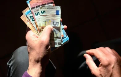 Viyana, Sosyal Yardım Eğitim Ek Ödeneğini 30 Haziran'da Kaldırıyor Viyana, Sosyal Yardım Eğitim Ek Ödeneğini 30 Haziran'da Kaldırıyor