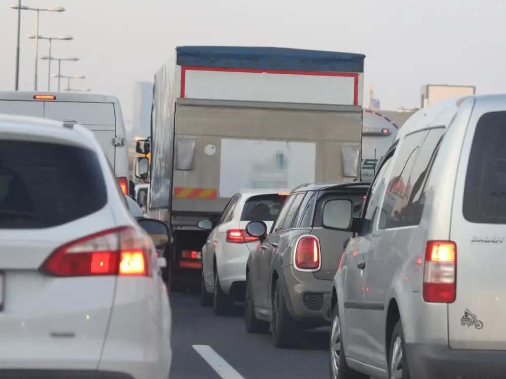 Viyana Tangente Otoyolu’nda Rekor Trafik: Beş Saatlik Bekleyiş! Viyana Tangente Otoyolu’nda Rekor Trafik: Beş Saatlik Bekleyiş!