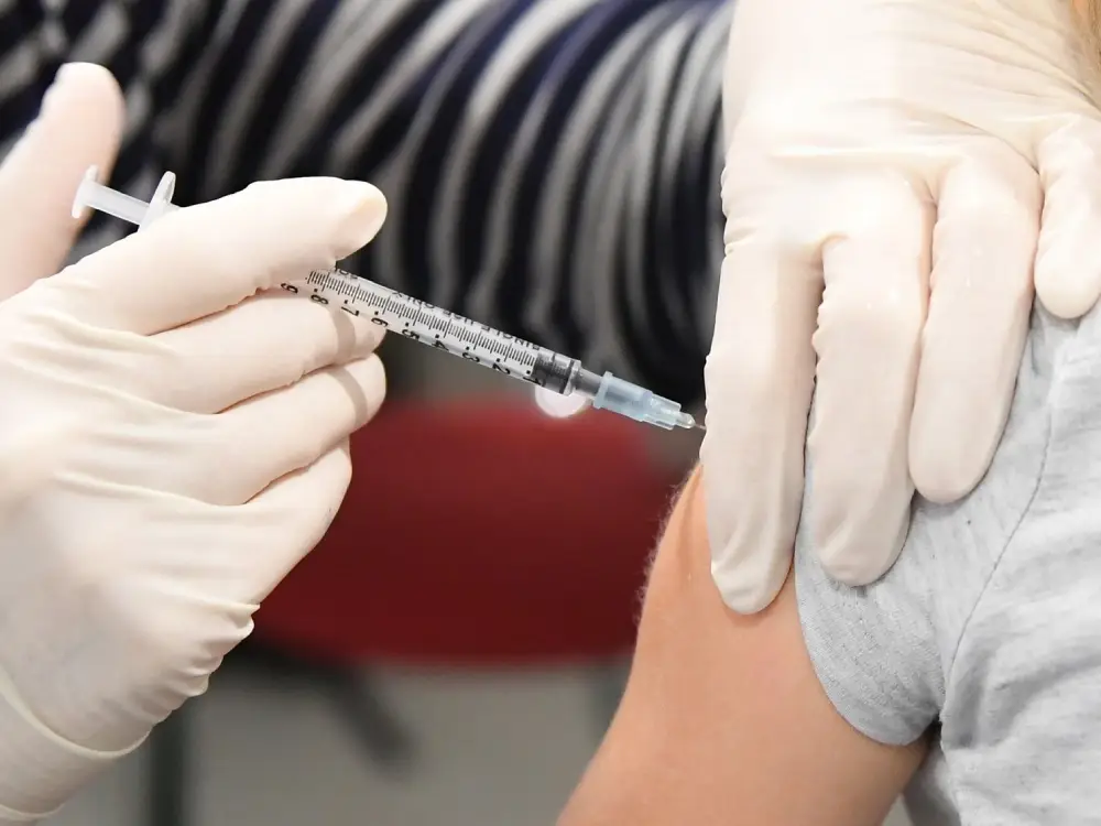 Viyana’da Aşı Krizi: Yaşlılar ve Çocuklar İlaç Bulmakta Zorlanıyor