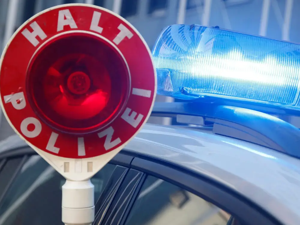 Viyana’da Aşırı Hız Yapan Genç Sürücüler Ehliyet ve Araçlarından Oldu