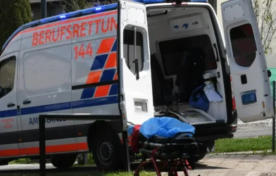 Viyana’da Feci Kaza: Badner Bahn Otomobile Çarptı, Sürücü Hayatını Kaybetti Viyana’da Feci Kaza: Badner Bahn Otomobile Çarptı, Sürücü Hayatını Kaybetti
