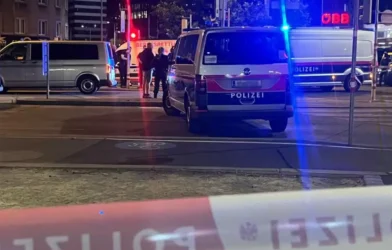 Viyana’da Gece Yarısı Panik: Sarhoş Adam Tramvaya Ateş Açtı Viyana’da Gece Yarısı Panik: Sarhoş Adam Tramvaya Ateş Açtı