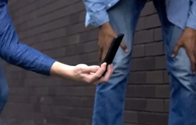 Viyana’da Gençler Şiddet Videosu Çekti: Mağdur 15 Yaşında Viyana’da Gençler Şiddet Videosu Çekti: Mağdur 15 Yaşında