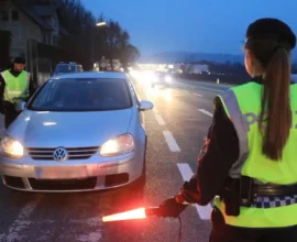 Viyana’da Gürtel Caddesi’nde Kaçak Sokak Yarışı Polis Tarafından Durduruldu