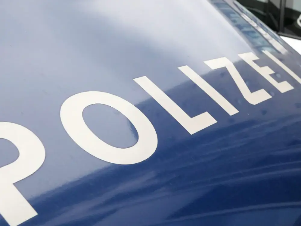 Viyana’da Kanlı Kavga: 17 Yaşındaki Genç Kız Ex-Sevgilisini Bıçakladı