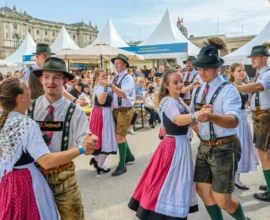 Viyana’da Yaz Festivalleri Başladı: Gelenek, Kültür ve Eğlence Buluşuyor