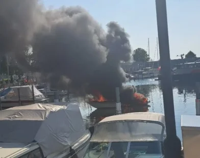 Vorarlberg’de Patlama: Tekne Motoru Alev Aldı, Sürücü Son Anda Kurtuldu