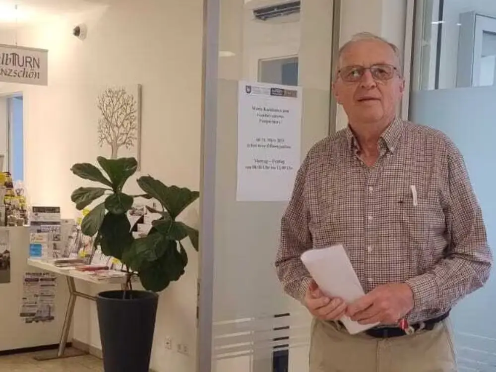 Yanlış Protokol İddiası: Halbturn Belediye Başkanı Eleştirilerin Odağında Yanlış Protokol İddiası: Halbturn Belediye Başkanı Eleştirilerin Odağında