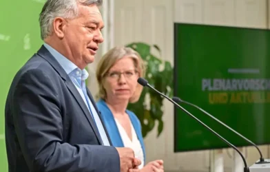 Yeşiller’den Yeni Hükümete Sert Eleştiri: “Tam Bir Geriye Gidiş!”